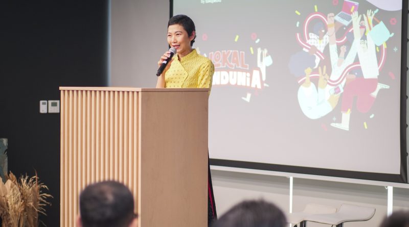 Vonny Susamto, Senior Director of Tokopedia dan TikTok Shop Indonesia, menyampaikan sambutan dalam acara peluncuran Program Persiapan Ekspor #LokalMendunia di Jakarta (11/5).